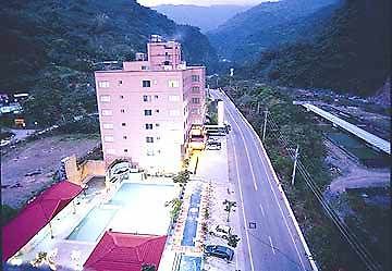 Toong Mao Hot Spring Hotel T'ai-tung Exterior foto